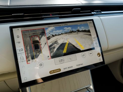 Used 2024 Land Rover Range Rover Autobiography image 28