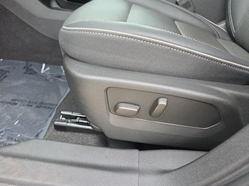 Used 2023 Buick Envision Essence FWD image 13