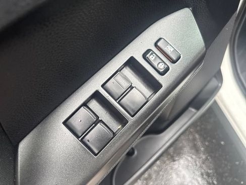 Used 2016 Toyota RAV4 LE AWD/4WD image 12