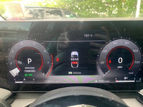 Used 2025 Nissan Kicks SR FWD image 18