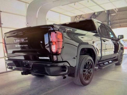 Used 2024 GMC Sierra 1500 Elevation AWD/4WD image 3