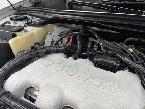 Used 2003 Chevrolet Impala Sedan w/ Preferred Equipment Group FWD image 45