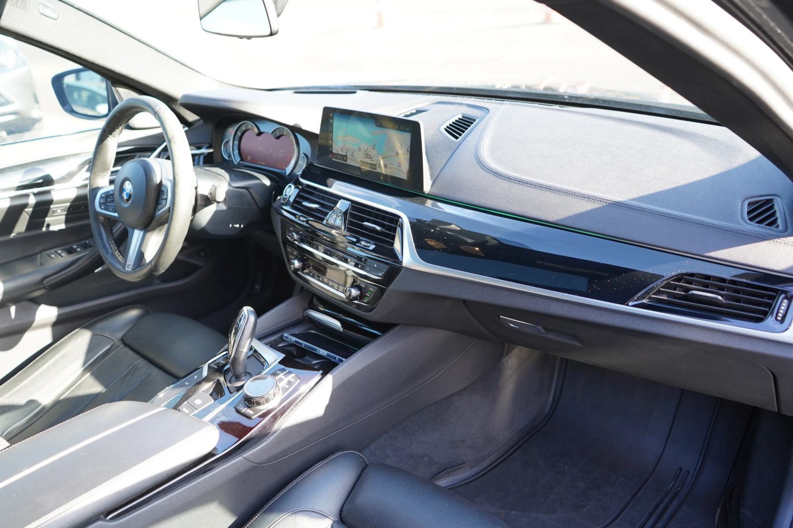 Used 2018 BMW M550i xDrive AWD/4WD image 21