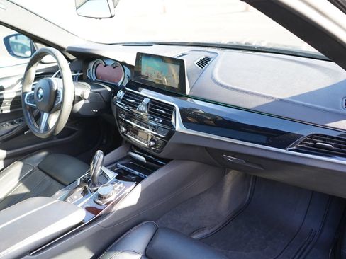 Used 2018 BMW M550i xDrive AWD/4WD image 21