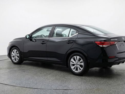 Used 2025 Nissan Sentra S image 6