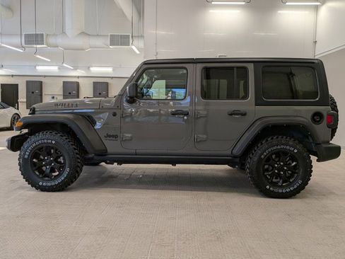 Used 2022 Jeep Wrangler Unlimited Sport image 2