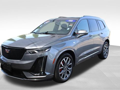 Used 2022 Cadillac XT6 Sport w/ Technology Package AWD/4WD image 10