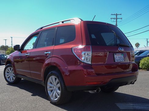 Used 2011 Subaru Forester 2.5X Limited AWD/4WD image 7