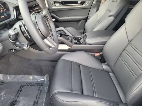 New 2025 Porsche Cayenne Turbo AWD/4WD image 22