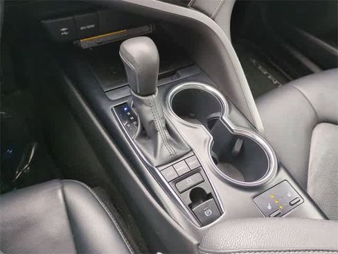 Used 2019 Toyota Camry XSE image 33