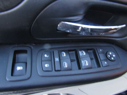 Used 2015 Dodge Grand Caravan SXT w/ Quick Order Package 29G SXT image 14