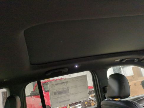 New 2025 Jeep Grand Cherokee Limited w/ Trailer Tow Package image 22