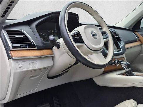 Used 2020 Volvo XC90 T6 Inscription w/ Protection Package AWD/4WD image 9