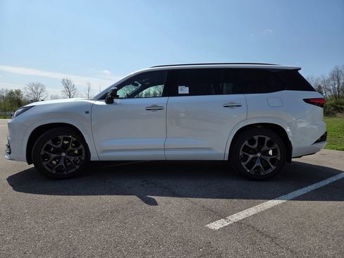 New 2026 Lexus TX 500h AWD image 24