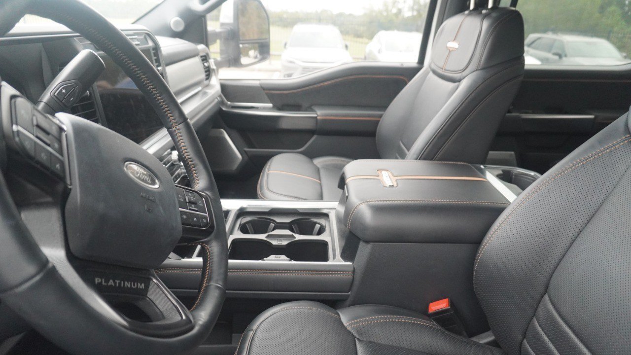 Used 2024 Ford F350 Platinum AWD/4WD image 11