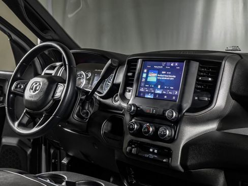 Used 2024 RAM 3500 Tradesman w/ Chrome Appearance Group image 21