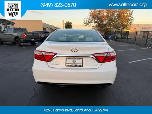 Used 2015 Toyota Camry LE FWD image 5
