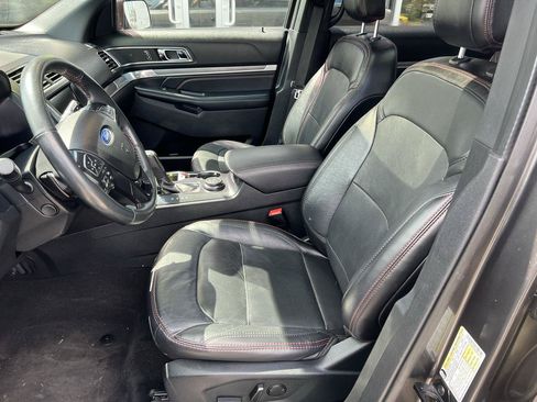Used 2019 Ford Explorer Sport w/ Equipment Group 401A AWD/4WD image 14