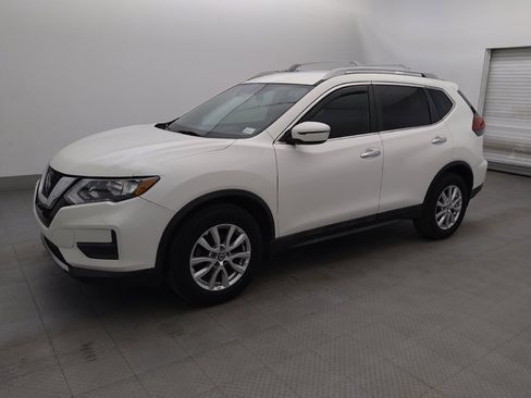 Used 2020 Nissan Rogue S w/ Special Edition Package FWD image 2