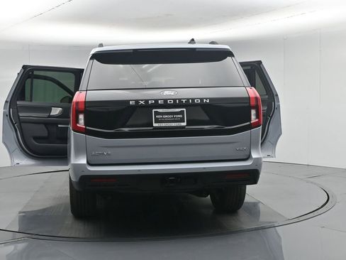 Used 2025 Ford Expedition Max Active RWD image 37