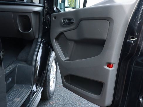 Used 2023 Ford Transit 350 XLT image 17