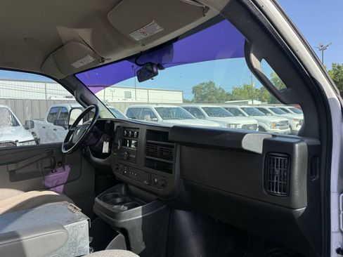 Used 2020 Chevrolet Express 2500 w/ Driver Convenience Package RWD image 9