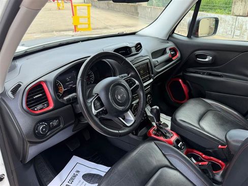 Used 2015 Jeep Renegade Trailhawk w/ Premium Leather Group AWD/4WD image 29