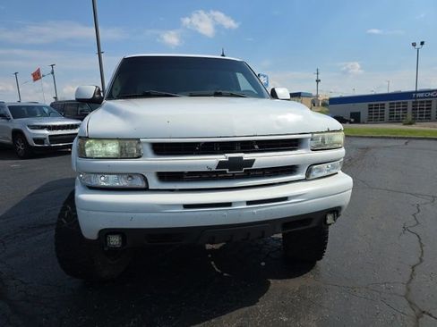 Used 2004 Chevrolet Tahoe Z71 w/ Z71 Preferred Equipment Group AWD/4WD image 11