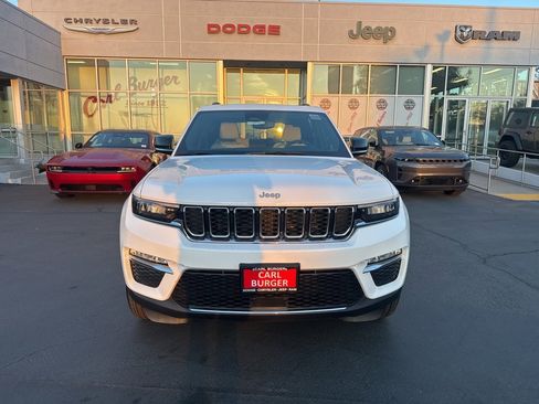 Certified 2024 Jeep Grand Cherokee Limited image 2