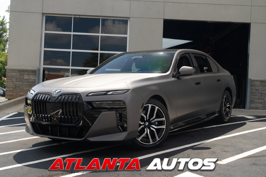 Used 2024 BMW i7 xDrive60 AWD/4WD image 1