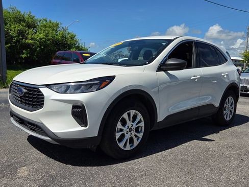 Used 2023 Ford Escape Active AWD/4WD image 3