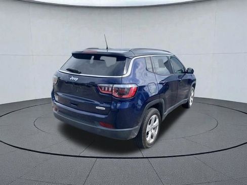 Used 2018 Jeep Compass Latitude w/ Popular Equipment Group AWD/4WD image 7