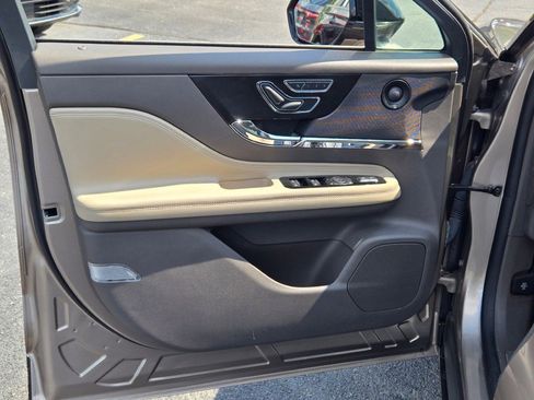 Certified 2021 Lincoln Corsair Reserve w/ Elements Package image 19