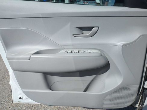 Used 2024 Hyundai Kona SEL FWD image 21