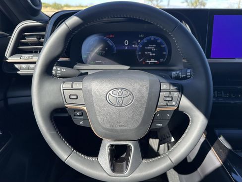 New 2026 Toyota Crown Signia AWD/4WD image 23