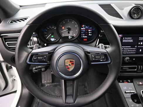 Certified 2023 Porsche Macan S AWD/4WD image 12