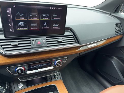 Used 2022 Audi Q5 2.0T Premium image 23