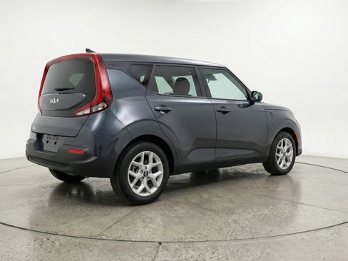 Used 2025 Kia Soul LX w/ LX Technology Package image 9