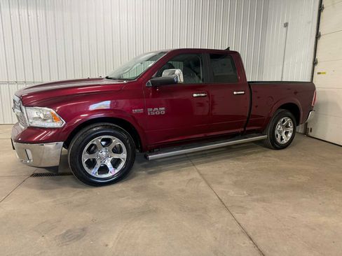 Used 2017 RAM 1500 Laramie w/ Convenience Group AWD/4WD image 2