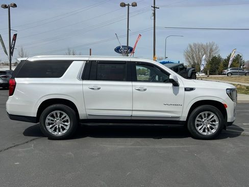 Used 2024 GMC Yukon XL SLT w/ SLT Luxury Package AWD/4WD image 8
