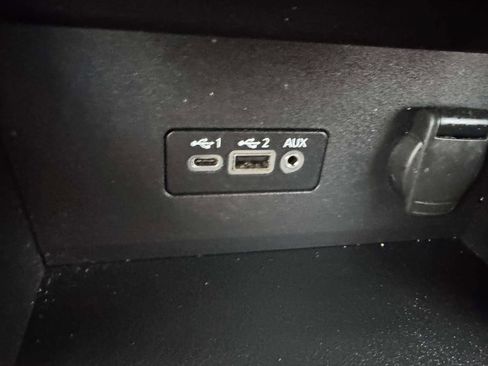 Used 2023 Nissan Sentra SV FWD image 28