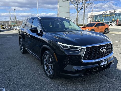 Certified 2025 INFINITI QX60 Luxe image 2