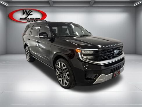 New 2026 Ford Expedition Platinum w/ Platinum Ultimate Package AWD/4WD image 3