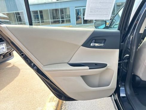 Used 2015 Honda Accord LX image 18