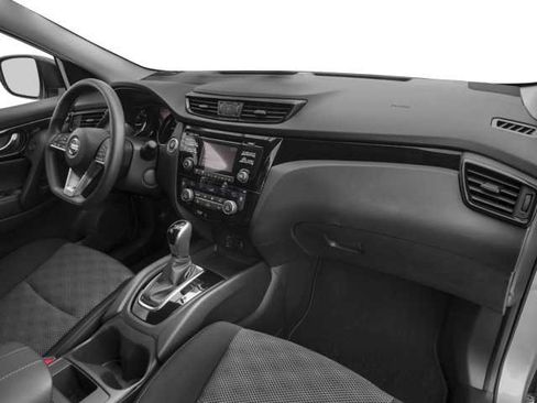 Used 2017 Nissan Rogue Sport SV w/ SV Premium Package image 11