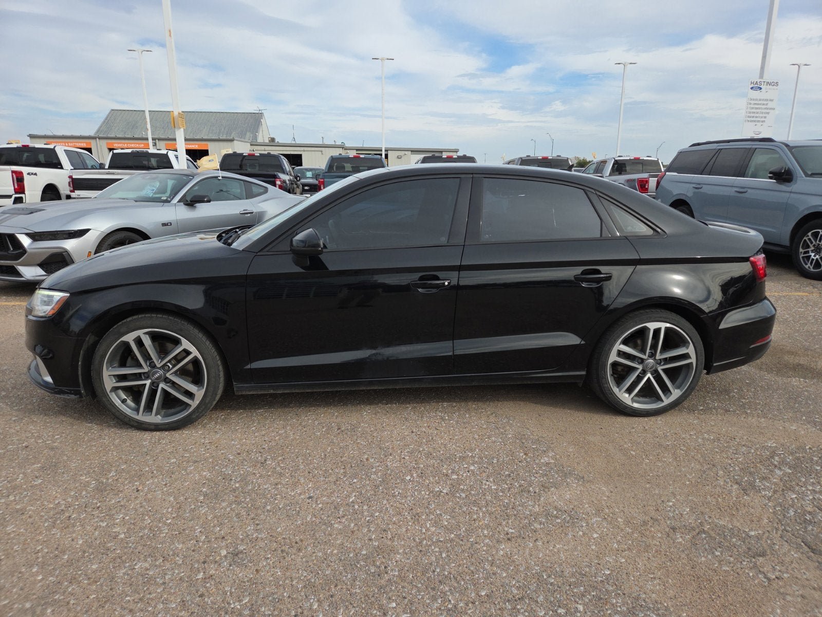 Used 2017 Audi A3 2.0T Premium w/ Convenience Package AWD/4WD image 2