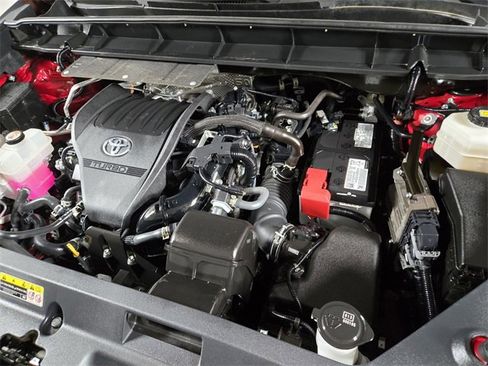 Used 2023 Toyota Highlander Platinum image 26