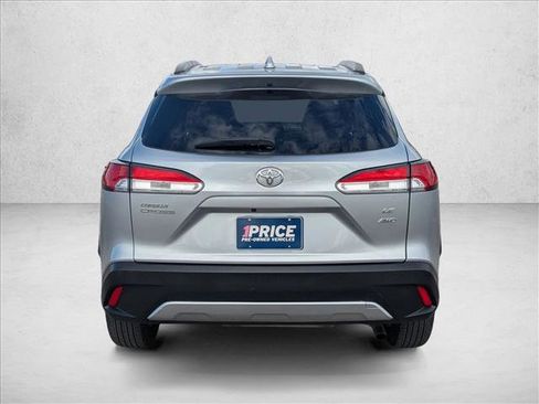 Used 2023 Toyota Corolla Cross LE image 7