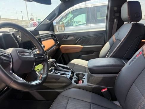 Used 2024 GMC Canyon AT4 AWD/4WD image 6