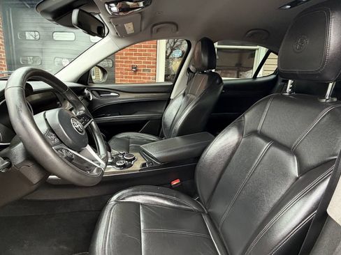 Used 2018 Alfa Romeo Stelvio Ti AWD/4WD image 9